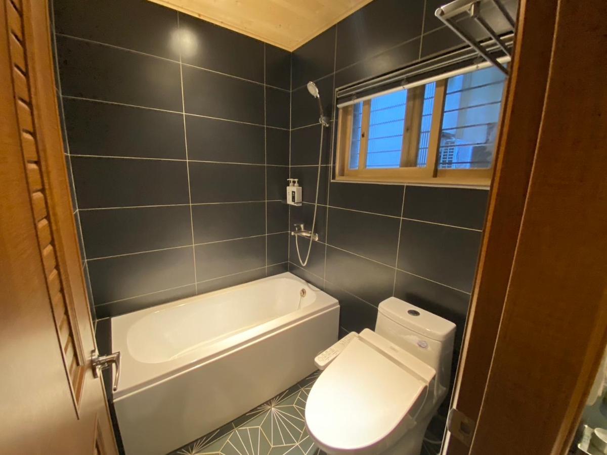 良文旅2館ryou Hotel Vintage - II Tainan Exterior photo